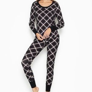 VICTORIA’S SECRET THERMAL PJ SET NWT!